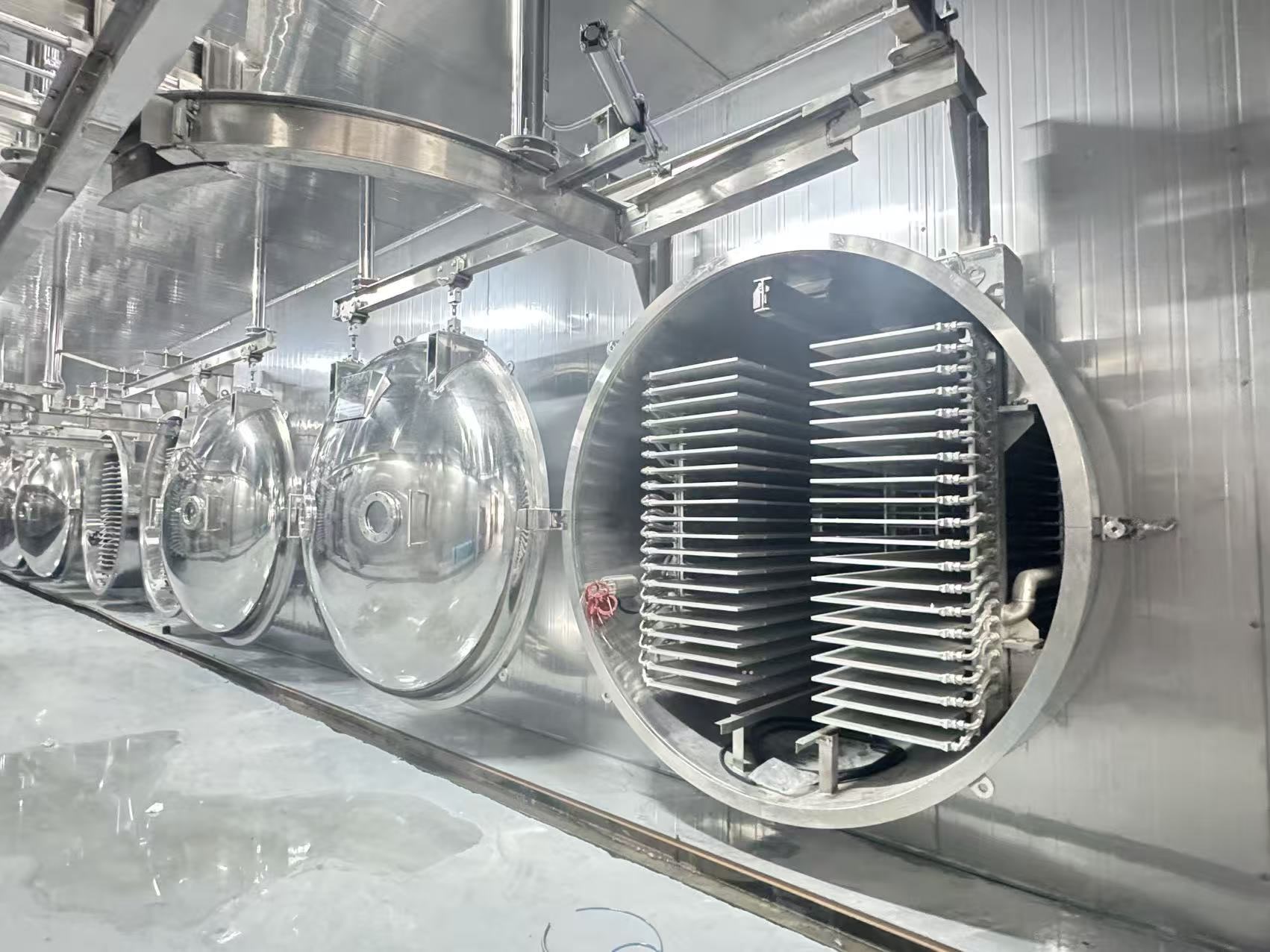 Industrial freeze-drying system used for instant coffee production